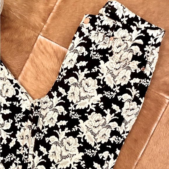 7 FOR ALL MANKIND Lace Floral BLACK & WHITE SKINNY PANTS / JEANS | Sz 29 - Picture 7 of 10